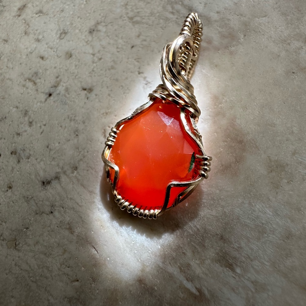 14k Gold Fill Faceted Carnelian Gemstone Necklace Pendant - Picture 3 of 7